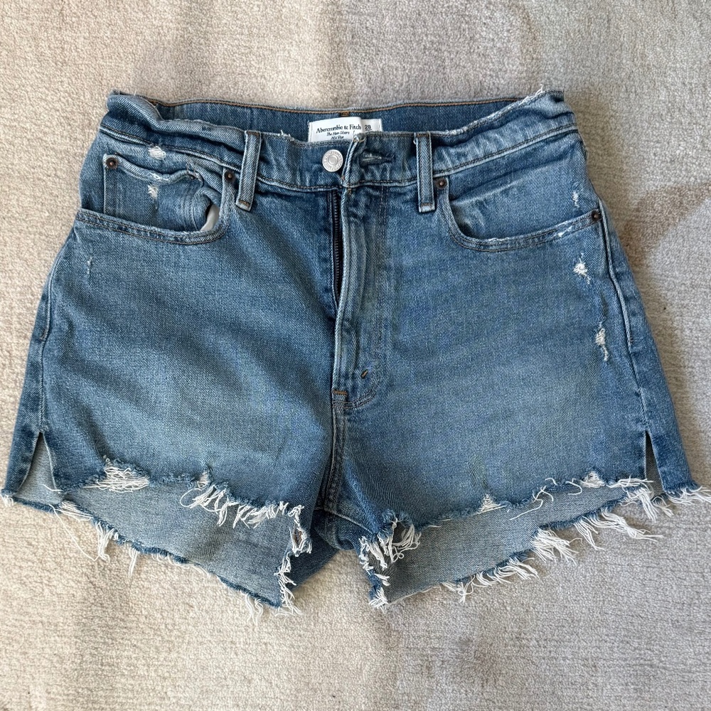 Abercrombie & Fitch Mom Shorts Mid Rise in Size 6